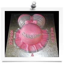 Baby bump cake (4)