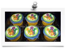 Barney cupcakes (1)