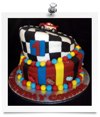 Cars topsy turvy cake (2)