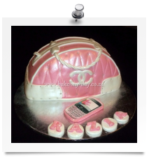 Chanel handbag cake (5)