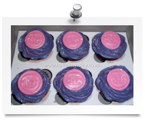Chanel logo cupcakes