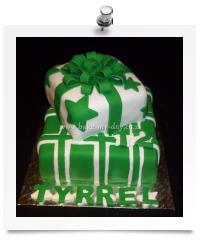 Gifts cake (small)