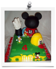 Mickey Mouse cake (4)
