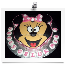 Minnie Mouse cake (4)