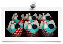 Ten pin bowling cupcakes