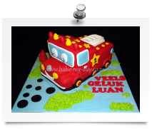 Fire truck cake (2)
