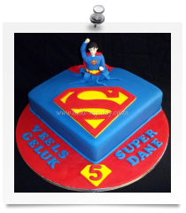 Superman cake
